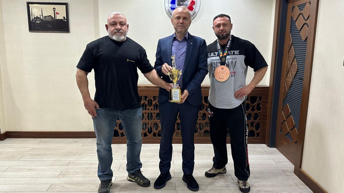 Türkiye Şampiyonu Sporcudan TSO Başkanı Arslan Keleş’e Ziyaret