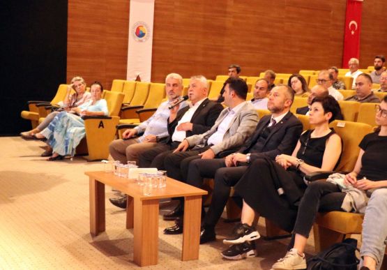 Zonguldak'ın Ereğli İlçesi Ticaret ve Sanayi Odası (TSO) "Pandemi Sonrasında Dünya ve Türkiye Ekonomisine Genel Bakış ve Yatırım Fırsatları" semineri düzenledik.