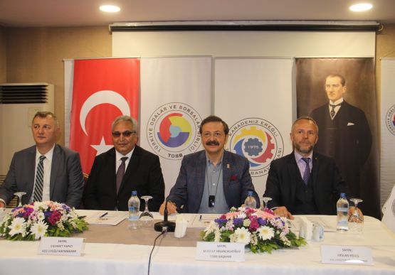 Türkiye Odalar ve Borsalar Birliği Başkanımız Sayın Rifat Hisarcıklıoğlu Kdz. Ereğli’mizi Ziyarette bULUNARAK “Tahkim ve Arabuluculuk Merkezi”mizin açılışını gerçekleştirdi