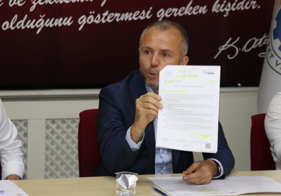 Zonguldak’ın Ereğli İlçesi Ticaret ve Sanayi Odası Yönetim Kurulu Başkanımız Arslan Keleş, basın toplantısı düzenleyerek, seçim startı verdiklerini duyurdu.